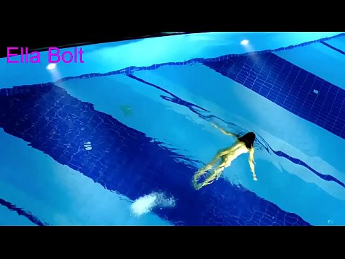 ❤️ Nu mă pot opri din privit, tânără blondă surprinsă înotând goală în piscina stațiunii ELLA BOLT ❤❌ at ro.mathem-1-class.ru ﹏